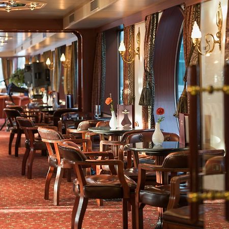 Knm Ms Switzerland I - Dusseldorf Hotel Bagian luar foto