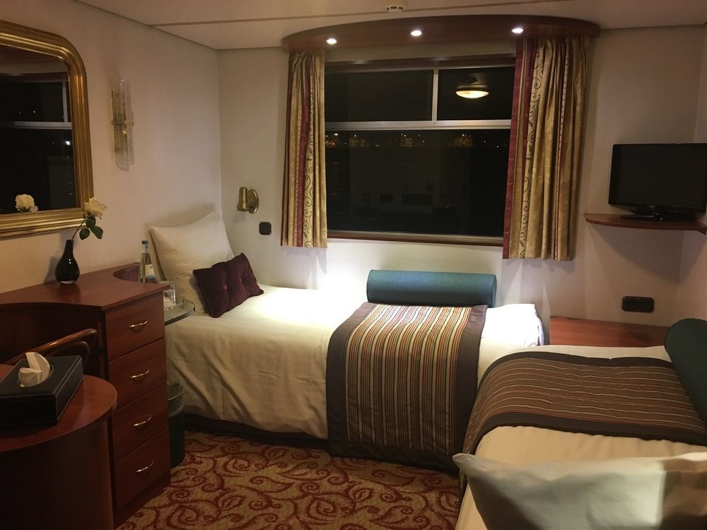 Knm Ms Switzerland I - Dusseldorf Hotel Bagian luar foto